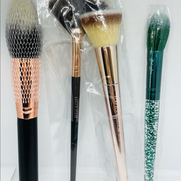NWOT Lot of 4 Make-up Brushes, A Perfect 10, Shana B., FARAH, Slmissglam - Picture 7 of 10